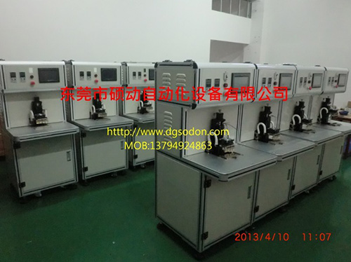 Iphone5数据线自动焊接机